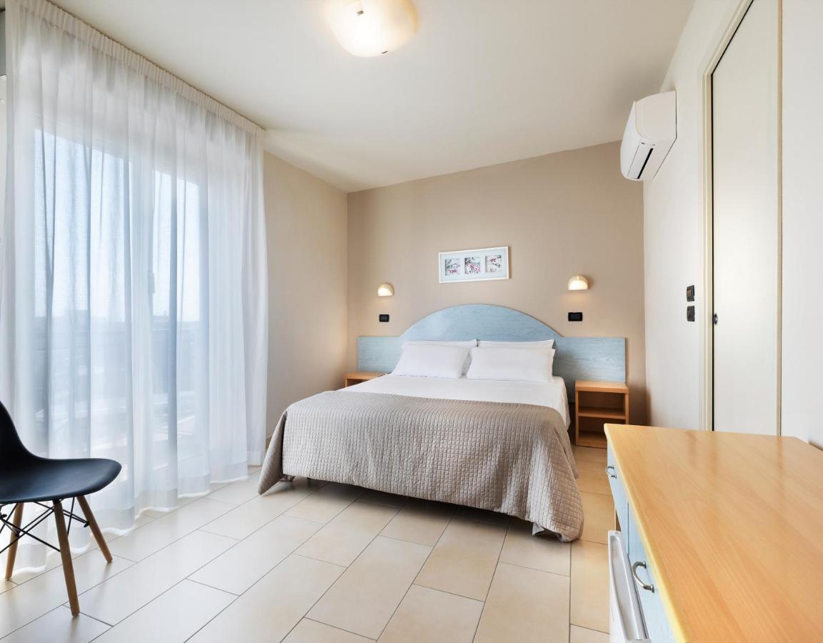 Hotel Constellation Лидо-ди-Савио Экстерьер фото